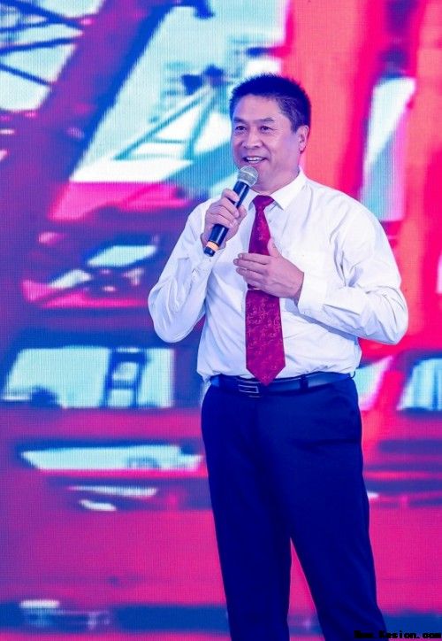 跨界逐梦写春秋：记工程师、音乐人王长胜的多元人生与时代担当