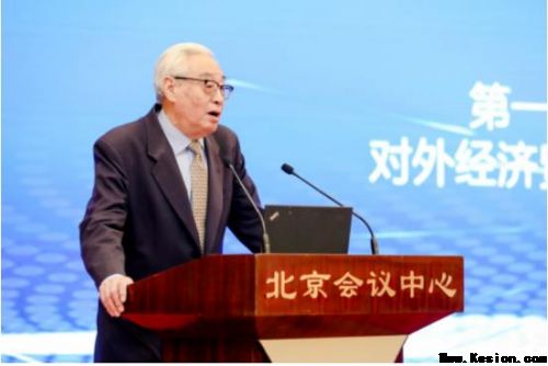 双誉加身!郁晶(郁旺达)董事长荣膺央媒头条网“当代中医事业奠基人、国家级非遗中医药学大师”